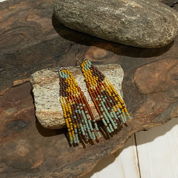 Handmade seed bead fringe earrings - Picture 2 of 4